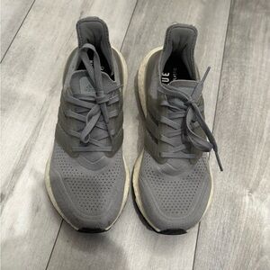 adidas Men’s Gray Athletic Running Shoes